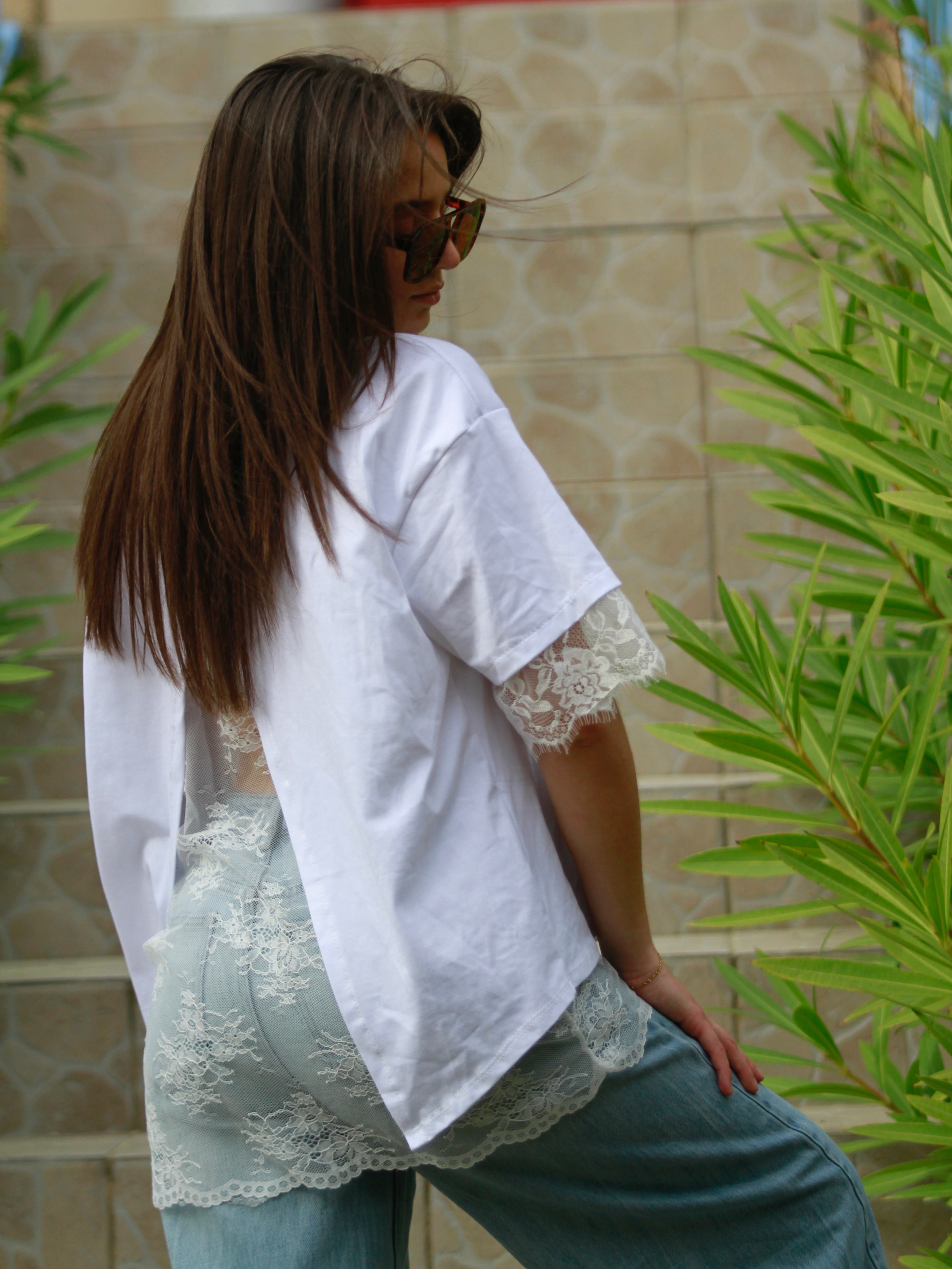 T-Shirt dentelle blanc profil