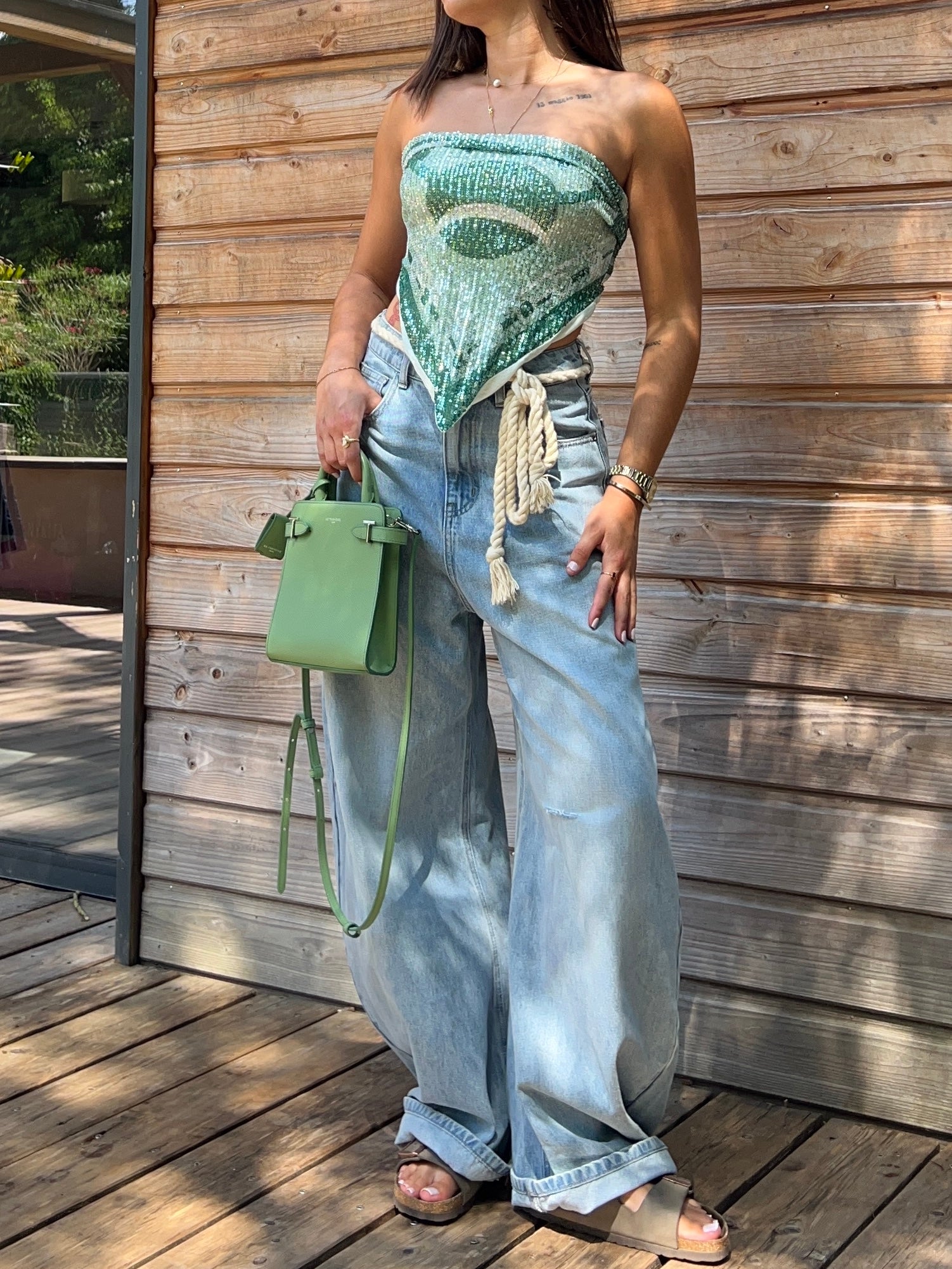 Top Sequins bustier vert look